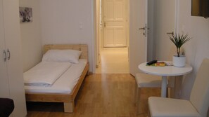 Apartment, Kitchenette | Pillowtop beds, desk, iron/ironing board, free cribs/infant beds