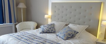 Deluxe Double Room | Hypo-allergenic bedding, minibar, in-room safe, desk