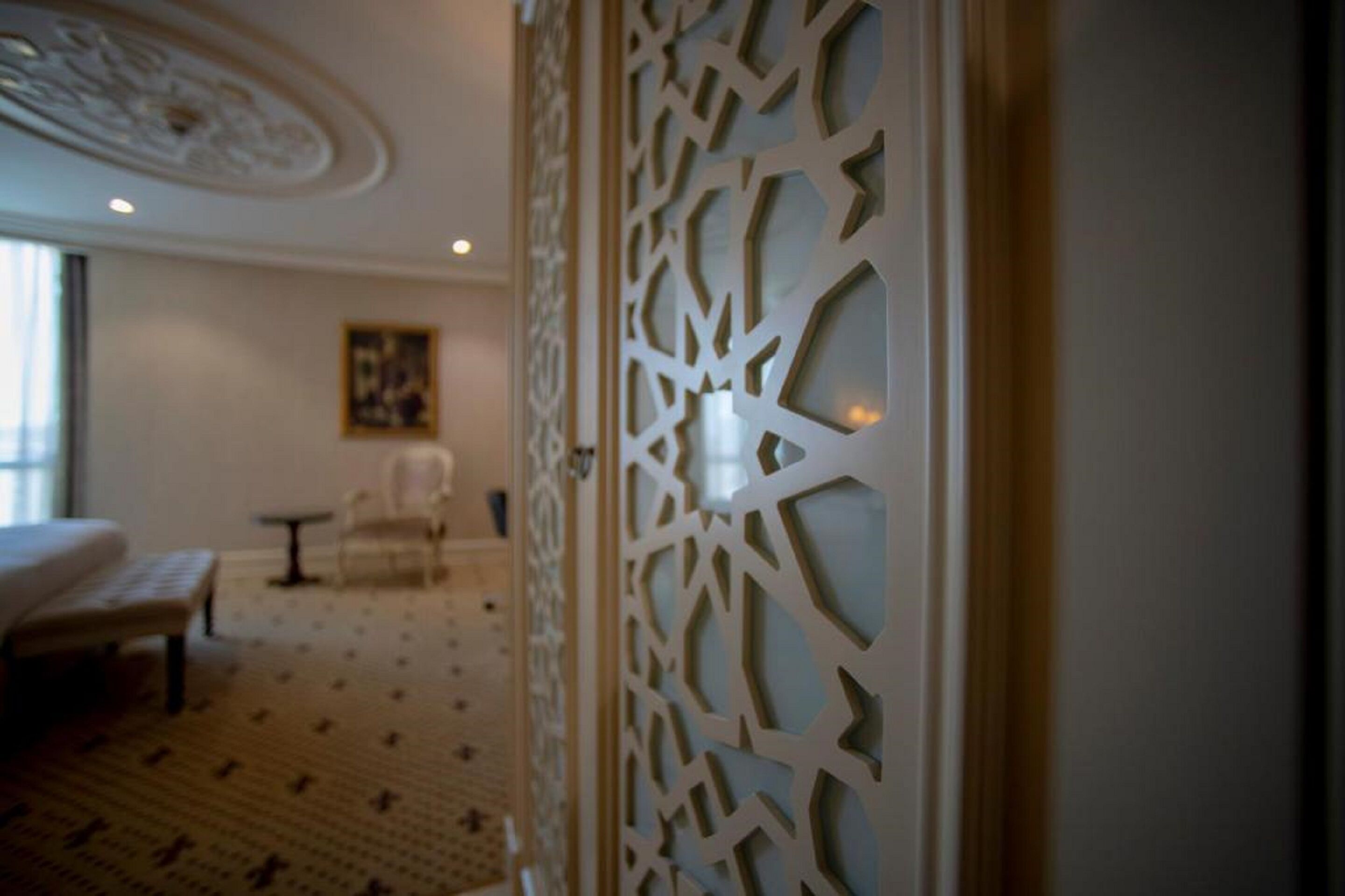 room, 1 king bed | premium bedding, minibar, in-room safe, desk