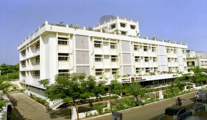 Front of property - Hotel Pandian (Chennai)
