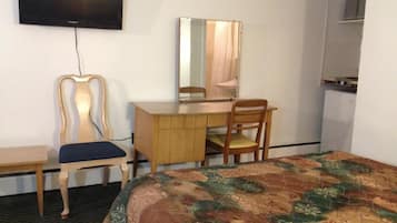 Free WiFi, bed sheets