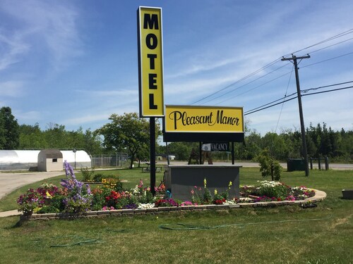 Pleasant Manor Motel