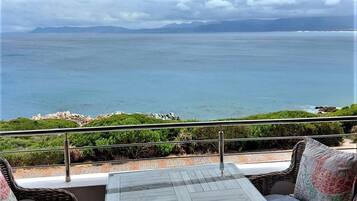 Deluxe Penthouse | Breakfast meal | Free daily full breakfast