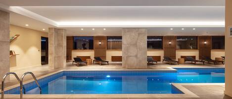 Indoor pool, pool loungers