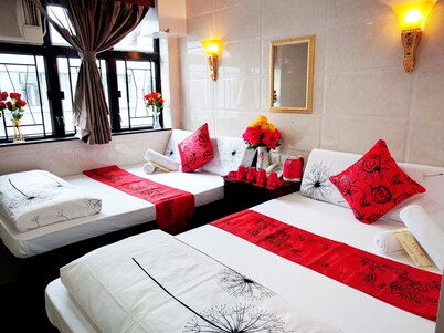 Day And Night Hotel - Hostel
