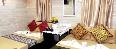 In-room safe, soundproofing, iron/ironing board, WiFi