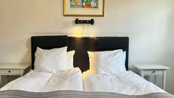Free WiFi, bed sheets