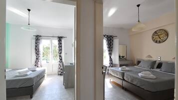 Apartment, 2 Bedrooms | Free cots/infant beds, rollaway beds, free WiFi