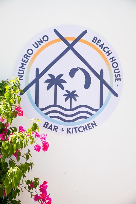 Numero Uno Beach House - Image 39