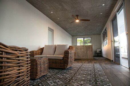 Numero Uno Beach House - Image 44