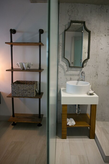 Numero Uno Beach House - Image 5