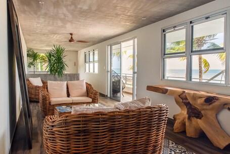Numero Uno Beach House - Image 30