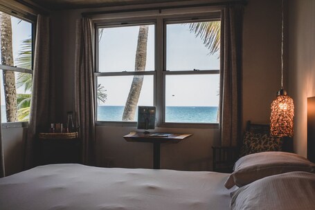 Numero Uno Beach House - Image 8