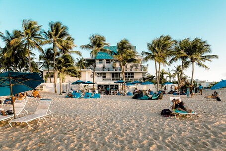 Numero Uno Beach House - Image 1