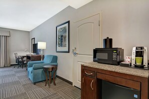 In-room safe, desk, laptop workspace, free WiFi