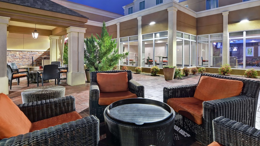 Hilton Garden Inn Fayettevile
