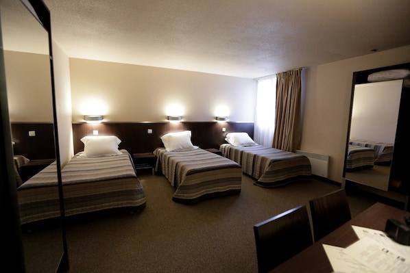 Coffres-forts dans les chambres, bureau, chambres insonorisées