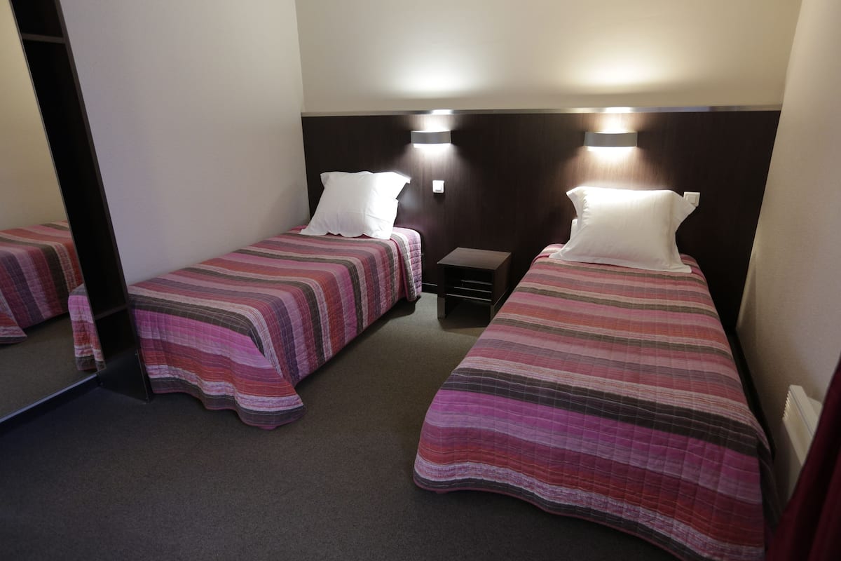 Twin kamer | Woonruimte | Televisie