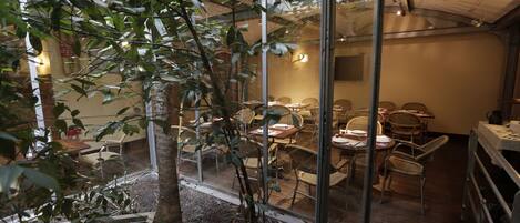 Serveert lunch en diner, Franse gerechten