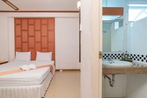 Safe på rommet, skrivebord og wi-fi (inkludert)