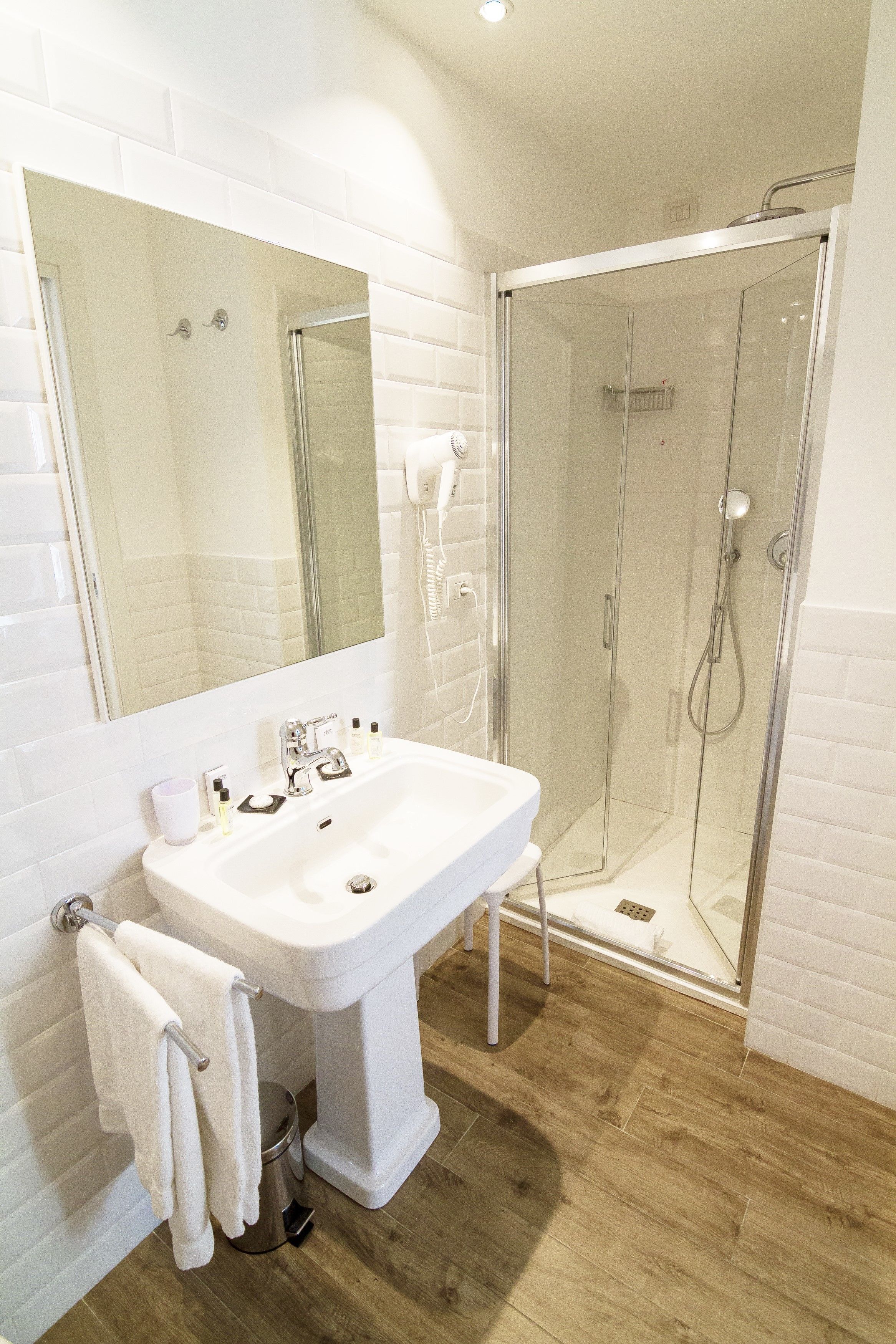 shower, rainfall showerhead, free toiletries, hair dryer