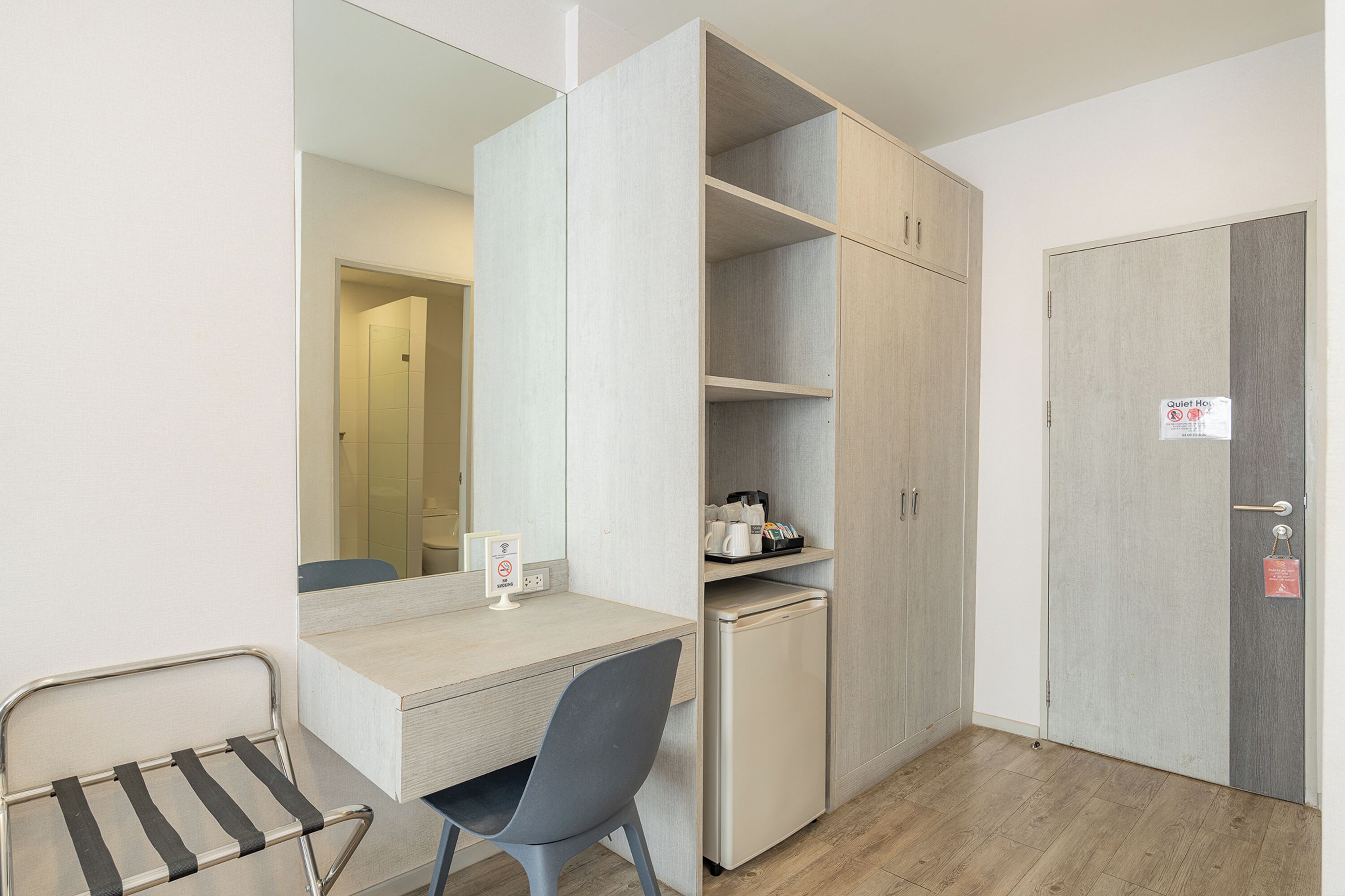 deluxe triple room | 1 bedroom, in-room safe, laptop workspace, soundproofing