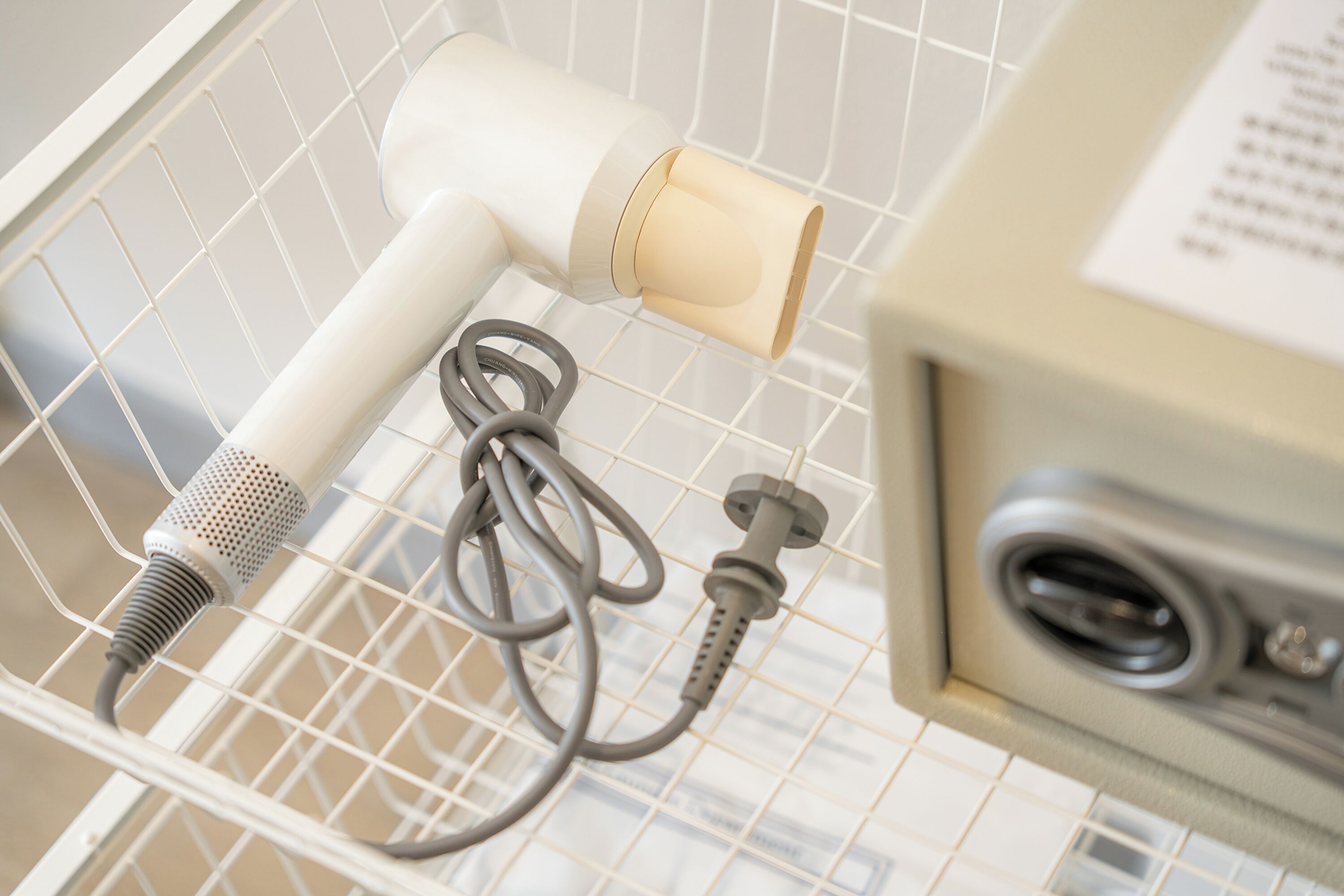 standard double room, 1 queen bed | bathroom | shower, rainfall showerhead, free toiletries, towels