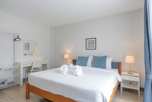 Superior Classic Double Room | In-room safe, laptop workspace, soundproofing, free WiFi