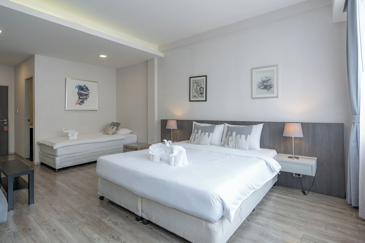 Deluxe Triple Room
