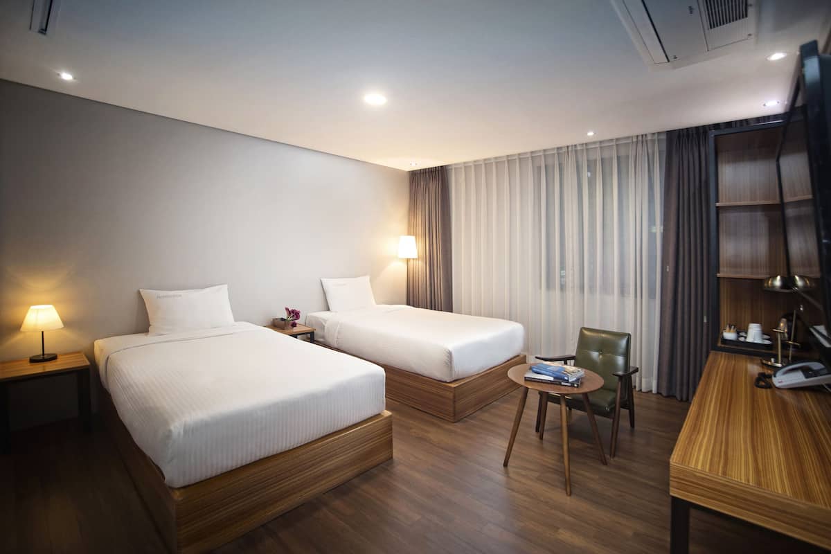 Standard Twin Room