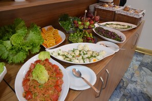 Daily buffet breakfast for a fee - Marka Hotel (Antalya)