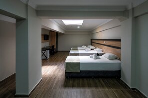 Family Room with Ceiling Windows | Premium bedding, desk, soundproofing, free WiFi - Marka Hotel (Antalya)