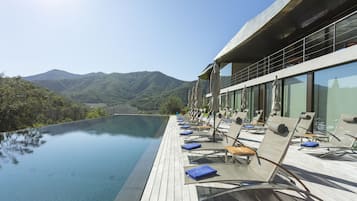 Outdoor pool, pool loungers