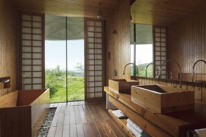 1 bedroom, Egyptian cotton sheets, premium bedding, minibar