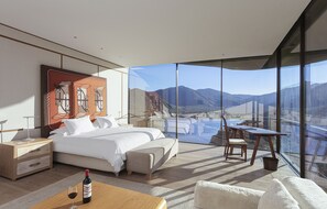 Egyptian cotton sheets, premium bedding, minibar, in-room safe