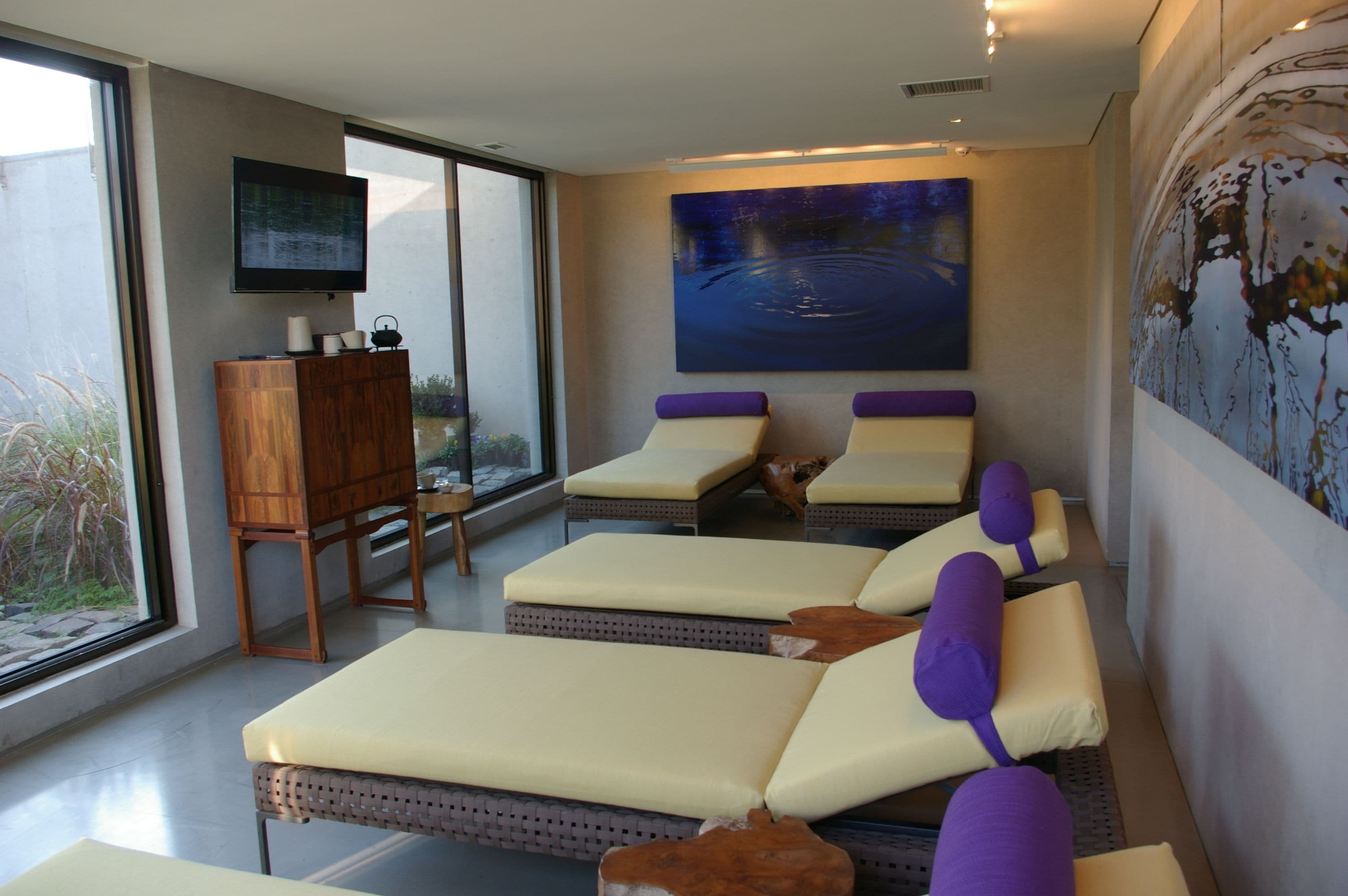 couples treatment room(s), body treatments, facials, massages