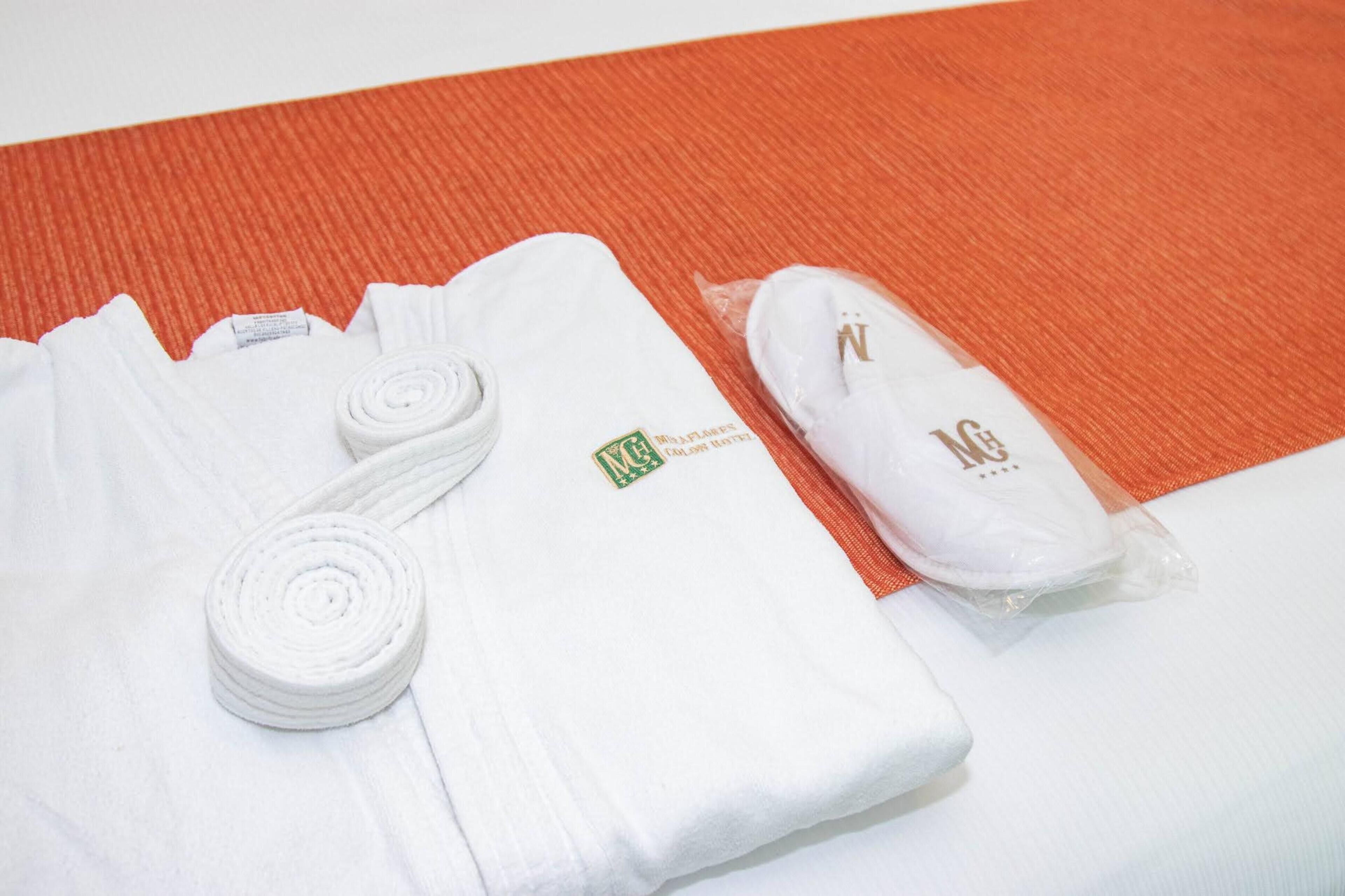 junior suite | premium bedding, minibar, in-room safe, iron/ironing board