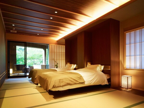 In-room safe, free WiFi, bed sheets