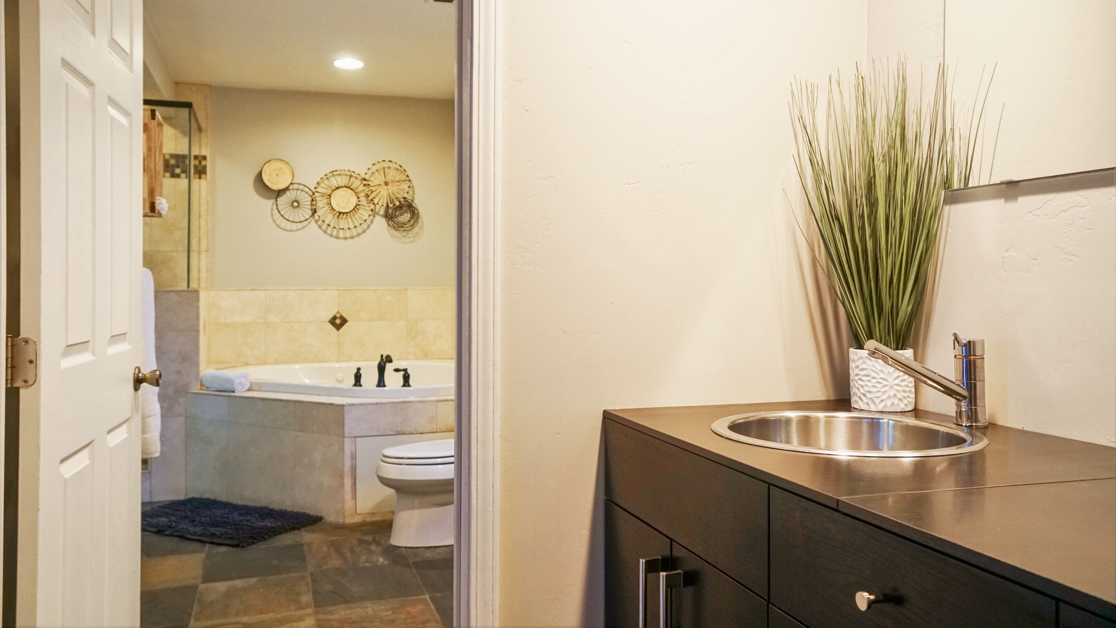 deluxe suite | private kitchenette | fridge, microwave