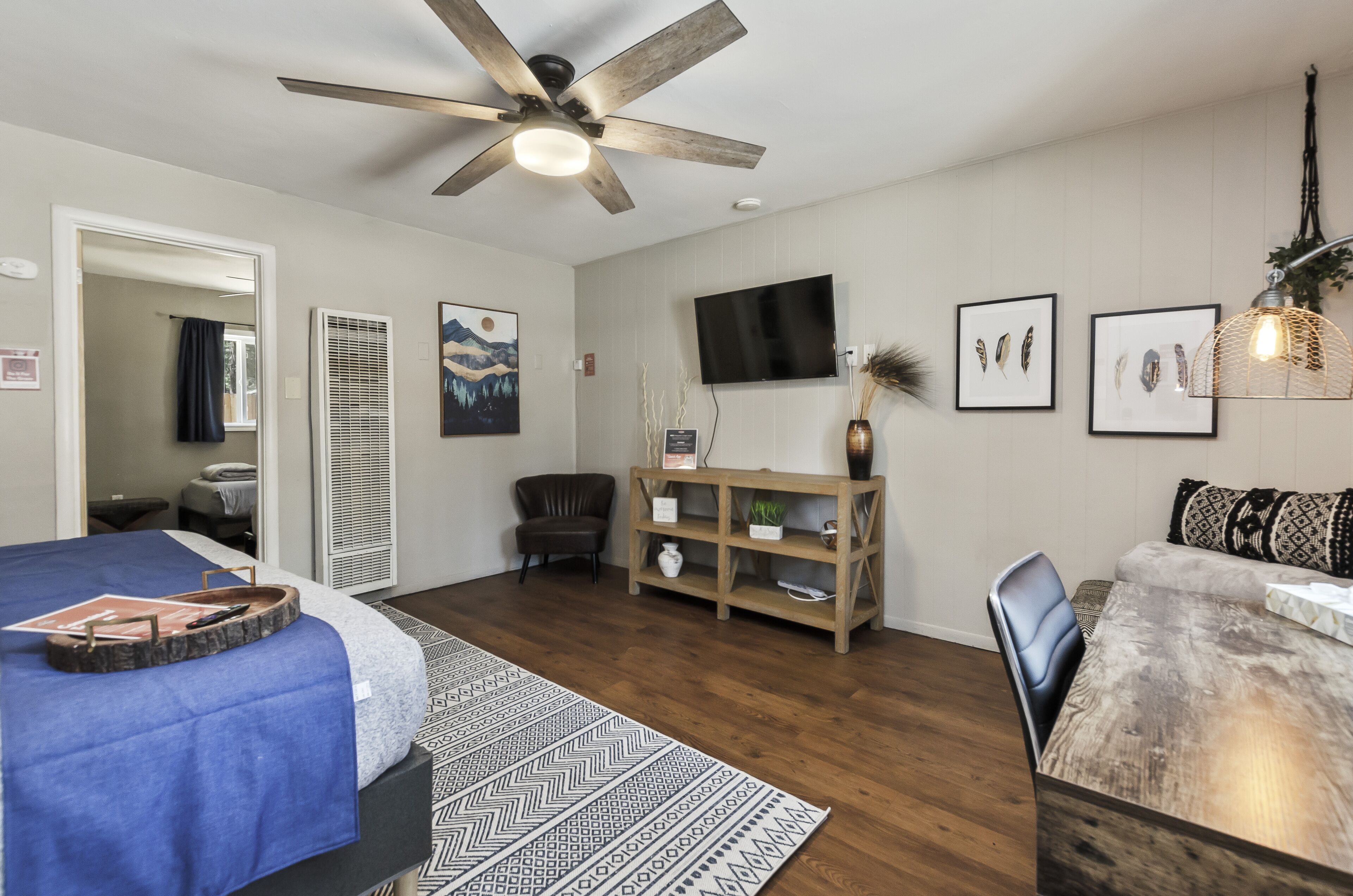 family suite, multiple beds | individually decorated, individually furnished, free wifi, bed sheets