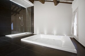 Executive Suite | Jetted tub - Borgoleoni 18 (Ferrara)