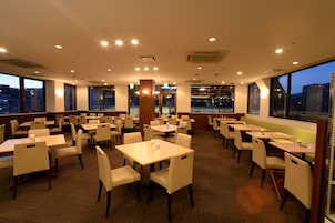 Breakfast, lunch and dinner served