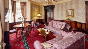 總統套房 | 意大利 Frette 床單、防敏寢具、Select Comfort 床墊、迷你吧