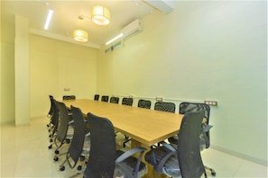 Meeting facility - Hotel Aircraft International (Mumbai)