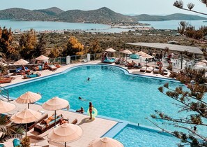 4 piscinas al aire libre, sombrillas, tumbonas