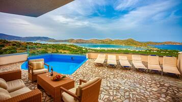 Villa, 2 Bedrooms, Private Pool | 1 bedroom, hypo-allergenic bedding, blackout drapes, soundproofing