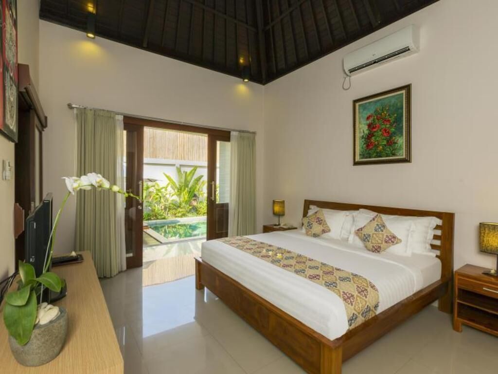 Minibar, individually decorated, individually furnished, desk