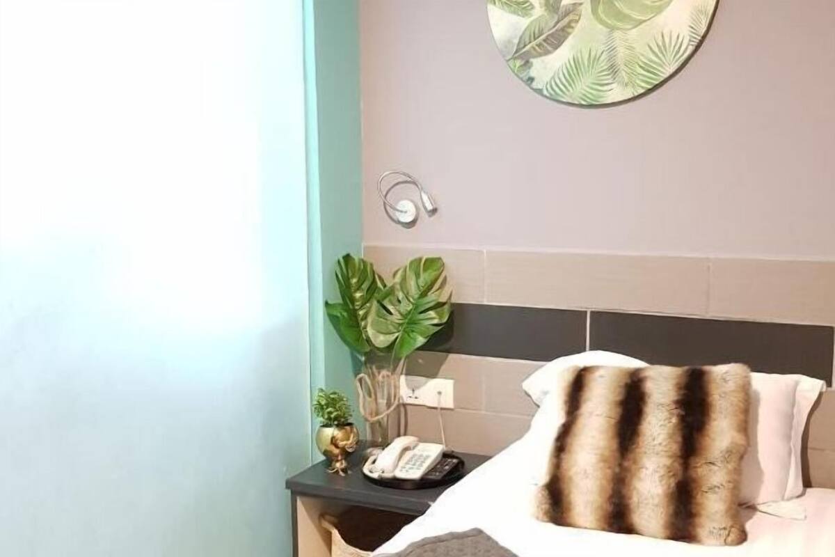 Tabla de planchar con plancha y wifi gratis