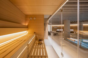 Sauna, tina de hidromasaje, baño de vapor y aguas termales