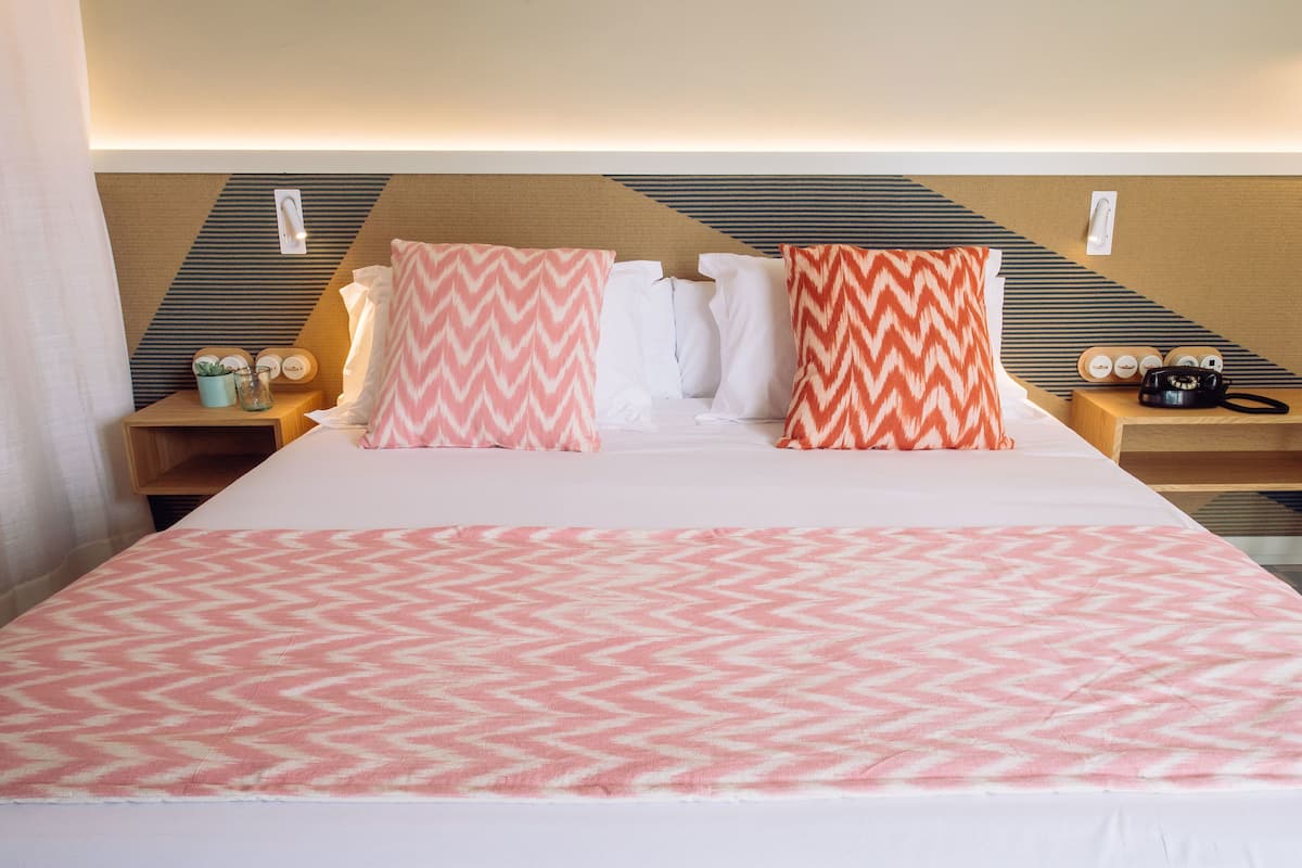 1 Schlafzimmer, Minibar, Zimmersafe, Schreibtisch